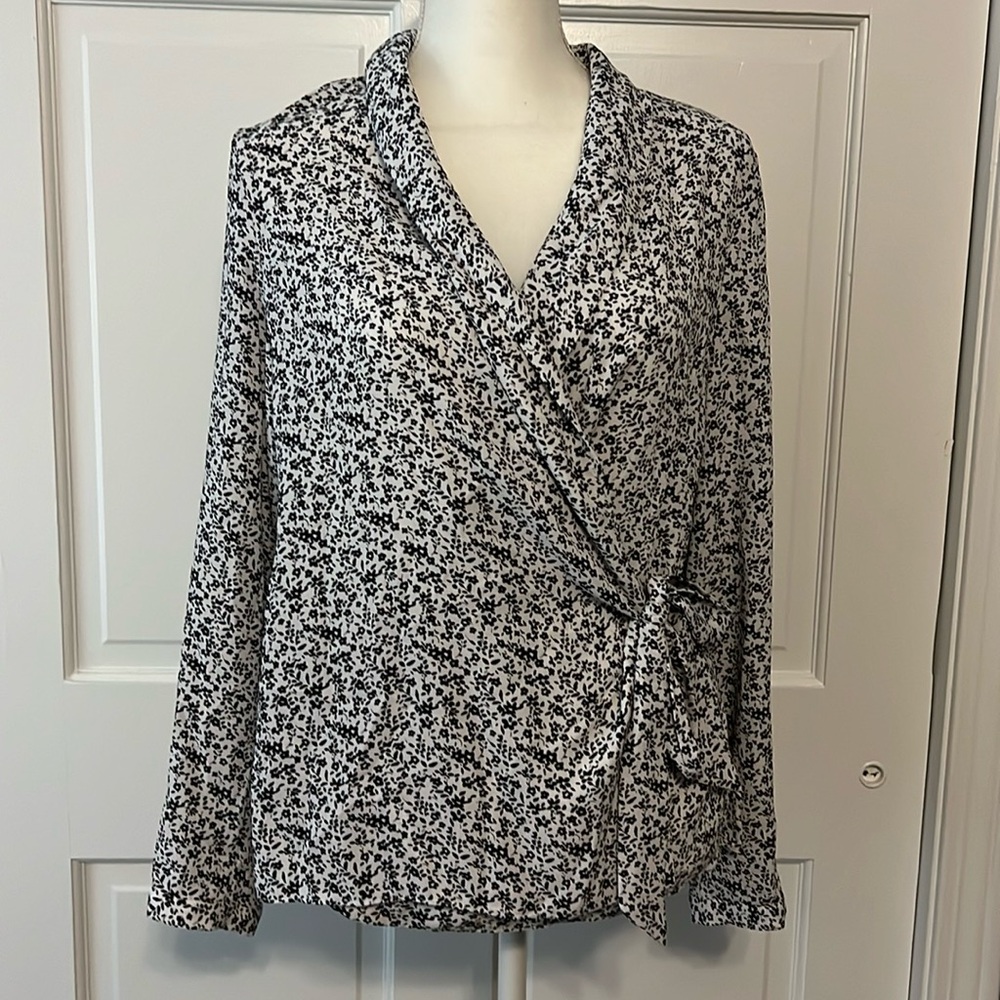 Black and White Floral Wrap Top Adrianna Papell L